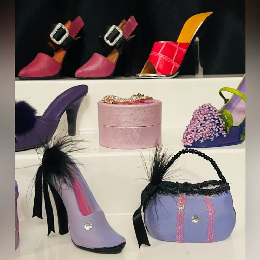 Miniature Shoe, Purse & Hat Box Collectibles - Lot of 10 - Picture 7 of 8